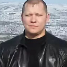 Коля, 41