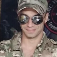 Владимир, 40