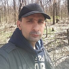 Юрий, 44