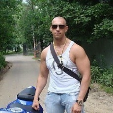 Владимир, 33