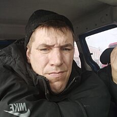 Юра, 39