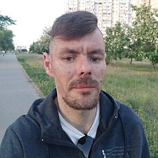 Валентин, 40