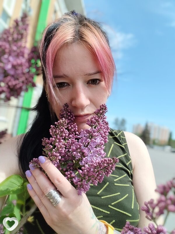 Оля