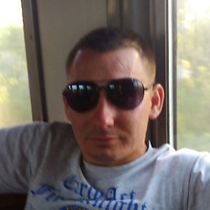Толя, 33