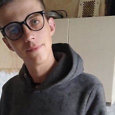 Максим, 32