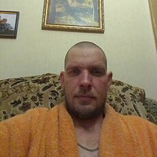 Радомир, 40