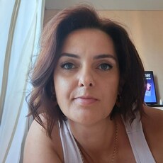 Илона, 44
