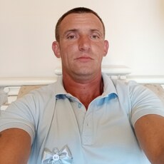 Виталя, 40