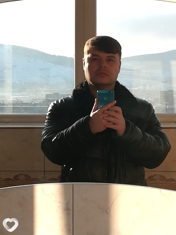 Артём