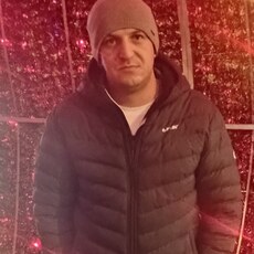 Сеня, 37