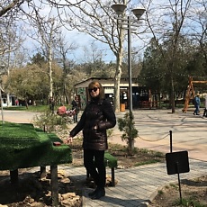 Ксения, 54