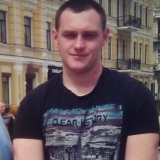 Гриша, 30