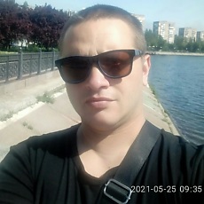 Михаил, 37