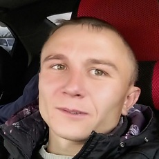 Роман, 34