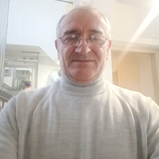 Максим, 69