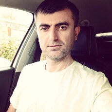 Гоша, 40