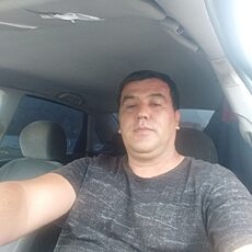 Валентин, 40