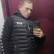 Валентин, 28