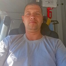 Владимир, 40