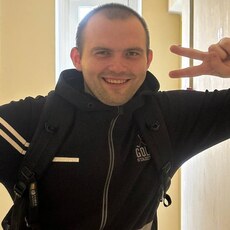 Юра, 27