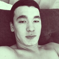 Веня, 23