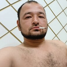 Эдуард, 32