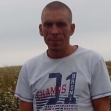 Яша, 35