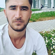 Лёша, 32