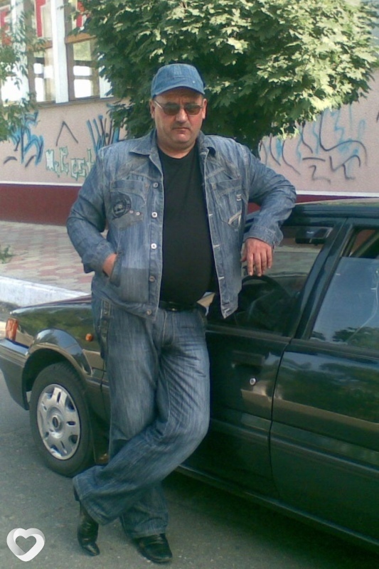 Артём