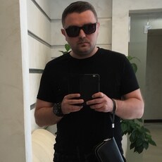 Веня, 42