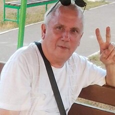 Слава, 42