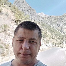 Максим, 46
