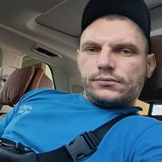 Даня, 37