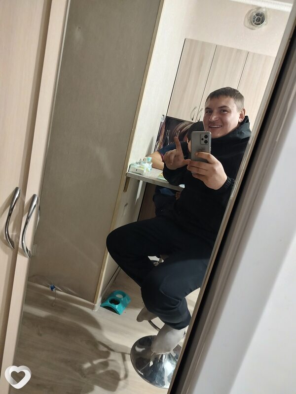 Артём