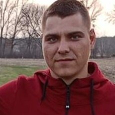 Рома, 25