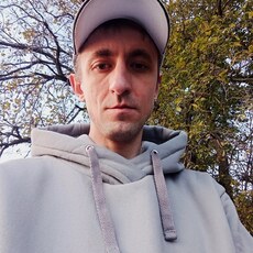 Григорий, 33