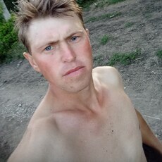 Валя, 27
