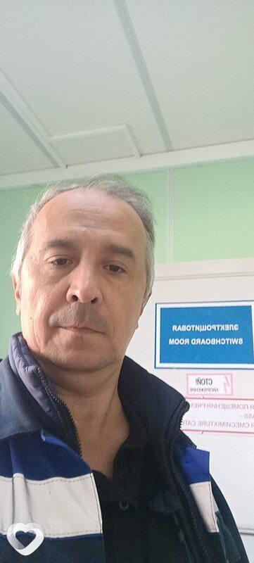 Артём
