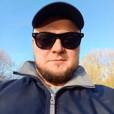 Ваня, 33