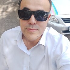 Адриан, 29