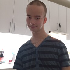 Максим, 22