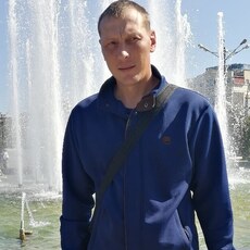 Толя, 41
