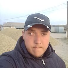 Виталий, 26