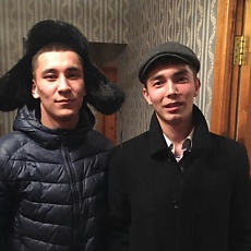Толя, 30