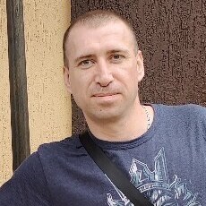 Толя, 37