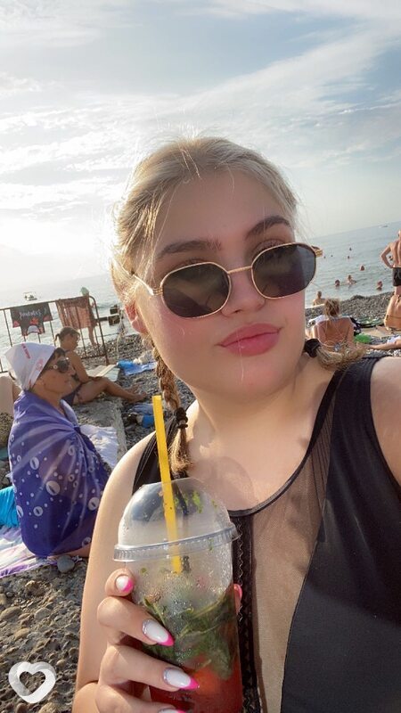 Аня