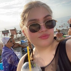 Ксения, 21