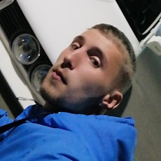 Андрей, 27