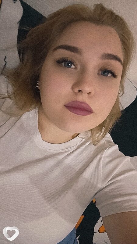 Аня