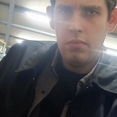 Андрей, 27
